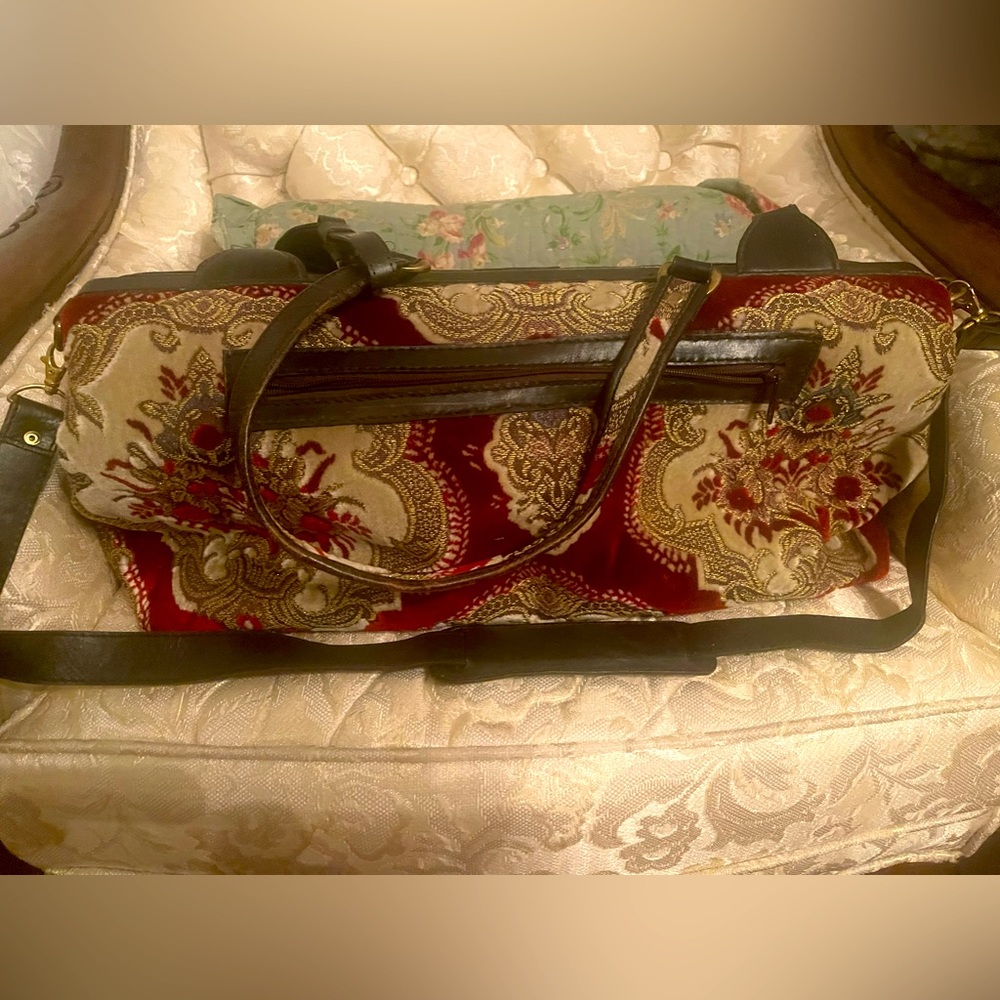 Large carpet purse/ travel bag